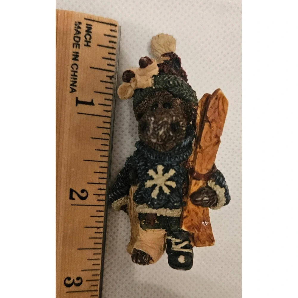 Enesco Winter Moose Figurine Skiing Brooch Holiday EGON THE SKIER Moose #26308‎
